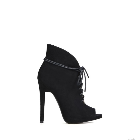 Just fab lace up booties sz 7 guc some wear - Picture 2 of 12